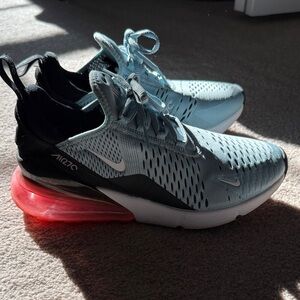 Nike women’s Air Max 270 Light Blue and Black Sneakers with pink accent
